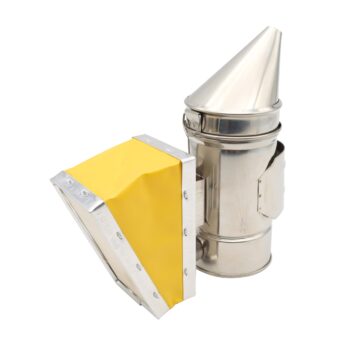 Der Mini Smoker aus rostfreiem Edelstahl ist ein kompakter und handlicher Smoker für Imker, Hobbyimker und junge Bienenfreunde. Dank seiner praktischen Größe von 18 x 17 cm lässt er sich leicht transportieren und platzsparend verstauen. Der kleine Bienenraucher eignet sich für kleinere Arbeiten am Bienenvolk und ist eine praktische Ergänzung für die Imkerausrüstung.