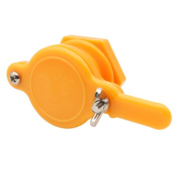 Quetschhahn für Honigeimer 38 mm – ideal zum sauberen Abfüllen und kontrollierten Auslaufenlassen von Honig. Der Ablaufhahn ist leicht zu montieren und wird inklusive Kunststoff-Kontermutter geliefert. Dank des Verschlusses mit verlängerter Führung und Federdruck lässt sich der Honig präzise dosieren. Hergestellt aus robustem Kunststoff, mit Innengewinde Ø 38 mm und Außengewinde Ø 43 mm – perfekt für gängige Honigeimer.