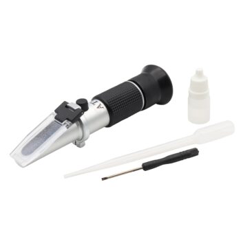 Honig Refraktometer zur präzisen Messung von Honigfeuchtigkeit und Zuckergehalt (Brix 58–92 %, Wasser 12–27 %). Ideal für Hobbyimker zur Qualitätsprüfung von Honig, Gelee, Marmelade und Sirup. Robustes, leichtes Metallgehäuse, einfache Handhabung und inklusive gepolstertem Kunststoffetui für sicheren Transport. Lieferumfang: 1x Honig Refraktometer, 1x Plastikpipette, 1x Schraubendreher, 1x Reinigungstuch.