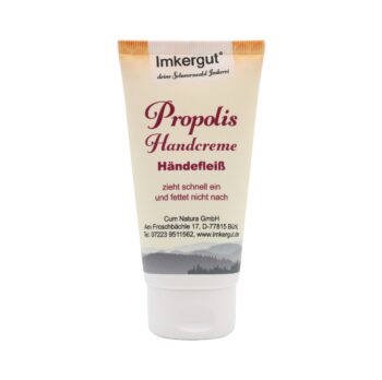 mkergut Propolis Handcreme Händefleiß (75 ml) aus der Schwarzwald Imkerei pflegt trockene, rissige und empfindliche Hände intensiv. Die natürliche Formel mit Propolis, Bienenwachs, Honig, Macadamianussöl und Aprikosenkernöl schützt die Haut, spendet Feuchtigkeit und unterstützt die Regeneration. Zieht schnell ein, fettet nicht und hinterlässt ein glattes, geschmeidiges Hautgefühl – ideal für die tägliche Anwendung und ein echtes Spa-Erlebnis für anspruchsvolle Hände.