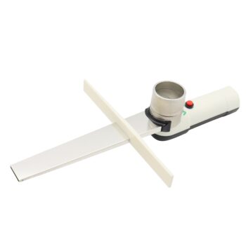 Varrojet Oxalsäure Verdampfer für Imker, ideal zur effektiven Varroa-Bekämpfung in allen Beutentypen. Elektrischer Fumigator für einfache, sichere und präzise Milbenbekämpfung. Robustes Metallgehäuse, Batteriebetrieb und Dampfsperre sorgen für maximale Sicherheit und Komfort bei der Bienenvölkerpflege.