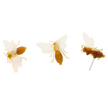 Deko-Bienen mit Stecknadeln (10x) – ideal zum Anstecken an Bienenwachskerzen. Die dekorativen Kunststoff-Bienchen besitzen einen dunkelbraunen Körper, feste Flügel und eine stabile Metallnadel für sicheren Halt im Wachs. Perfekt zur Verzierung von Kerzen, für Imkerei-Dekorationen, Geschenke und natürliche Tischdekorationen.