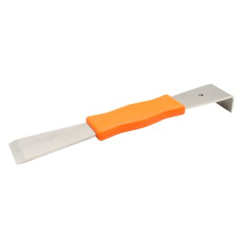 Klassischer Stockmeißel für die Imkerei aus rostfreiem Edelstahl mit beidseitig scharf geschliffener Klinge. Die schlanke, unlackierte Form ermöglicht präzises und bienenschonendes Arbeiten am Bienenstock. Robuster Kunststoffgriff sorgt für sicheren Halt bei jeder Witterung. Mit 26 cm Länge und 4 cm Breite bietet der Stockmeißel optimale Hebelwirkung, hohe Langlebigkeit und ist ideal für den täglichen Einsatz im Imkeralltag.